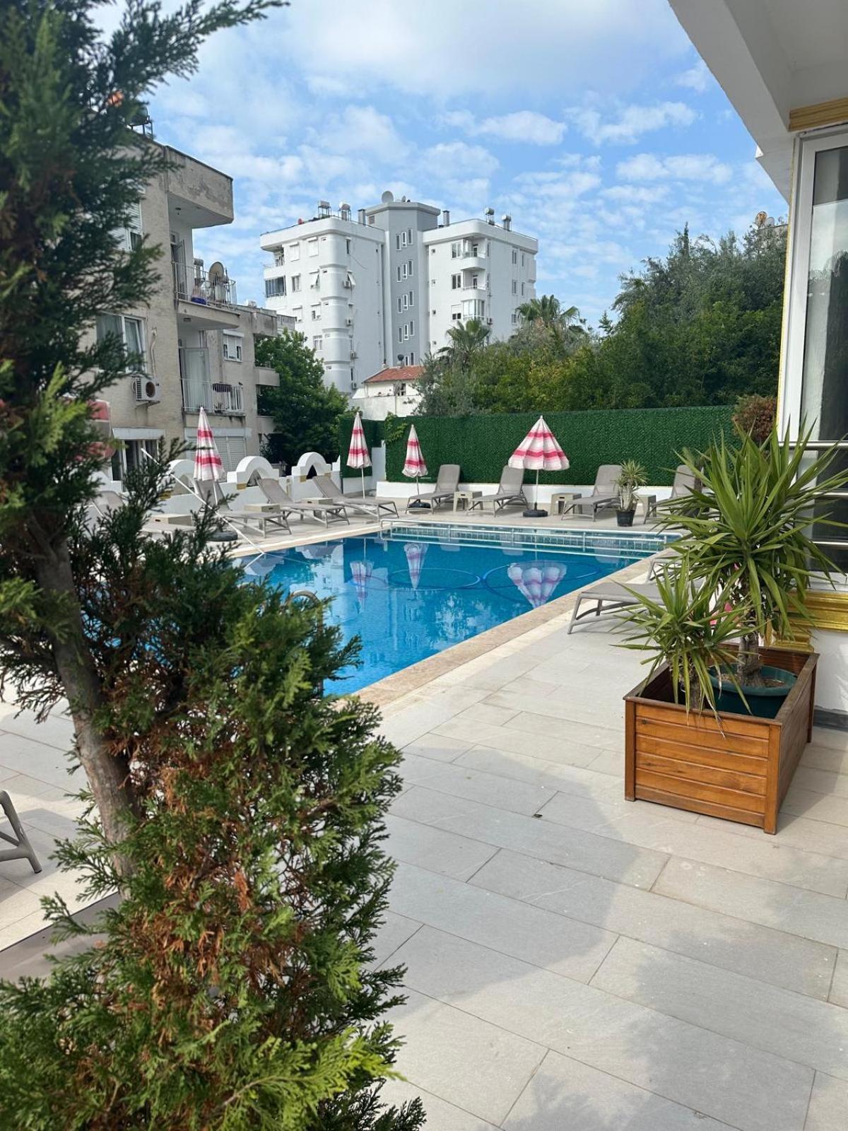Dionisus Hotel Lara Antalya Exterior foto